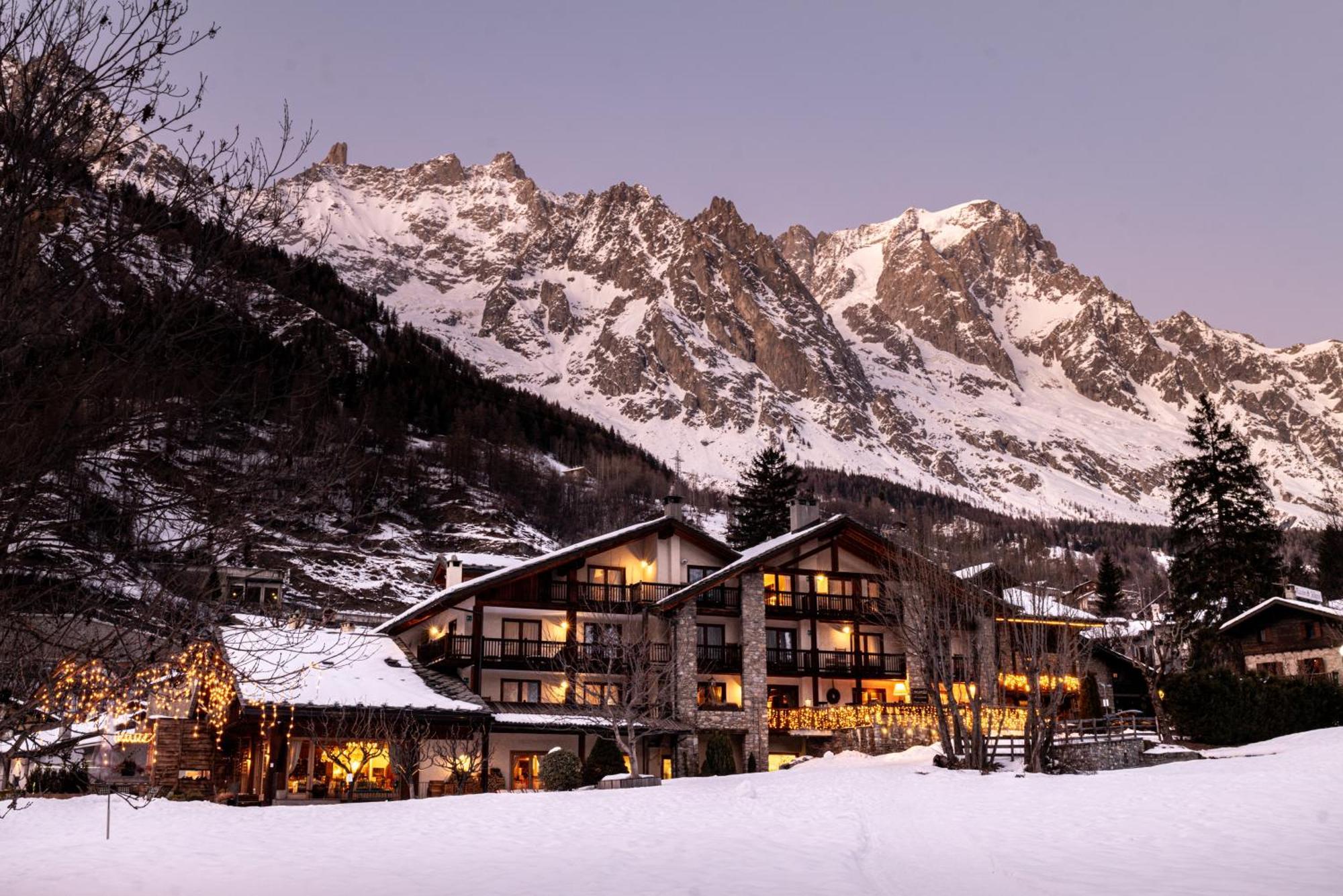 Auberge De La Maison Courmayeur Dış mekan fotoğraf